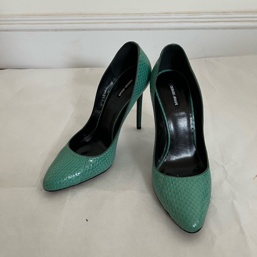 Giorgio Armani Green Textured Pointed-Toe Stiletto Heels